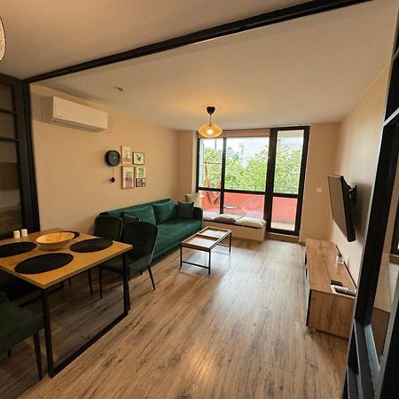 Lovely 1 Bedroom Apartment In The Heart Of Varna Luaran gambar