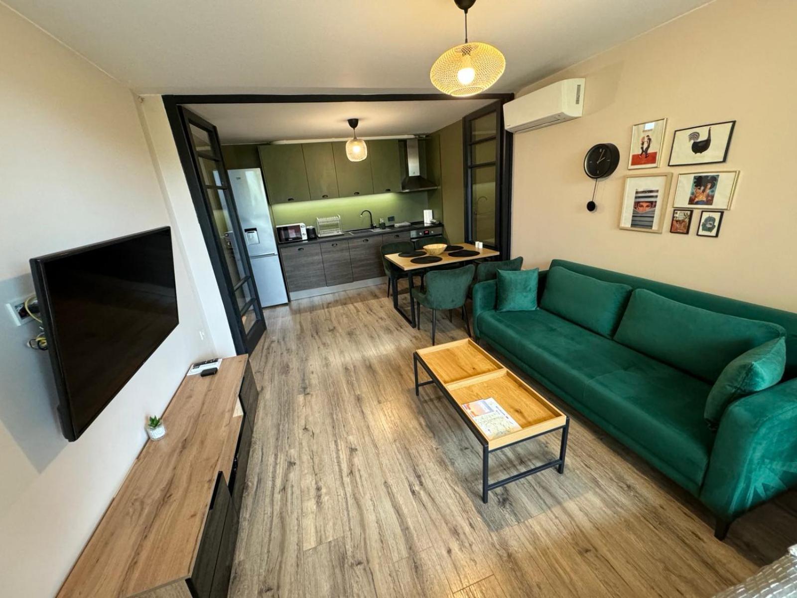 Lovely 1 Bedroom Apartment In The Heart Of Varna Luaran gambar