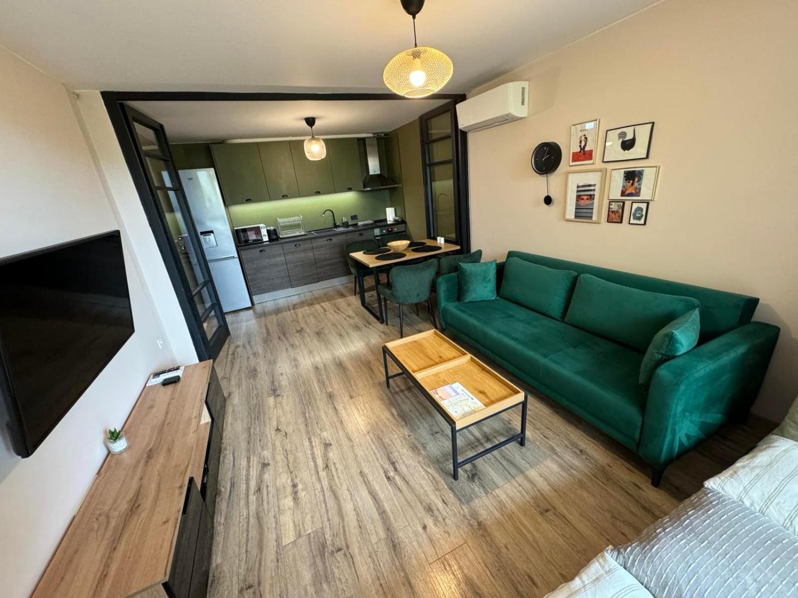 Lovely 1 Bedroom Apartment In The Heart Of Varna Luaran gambar
