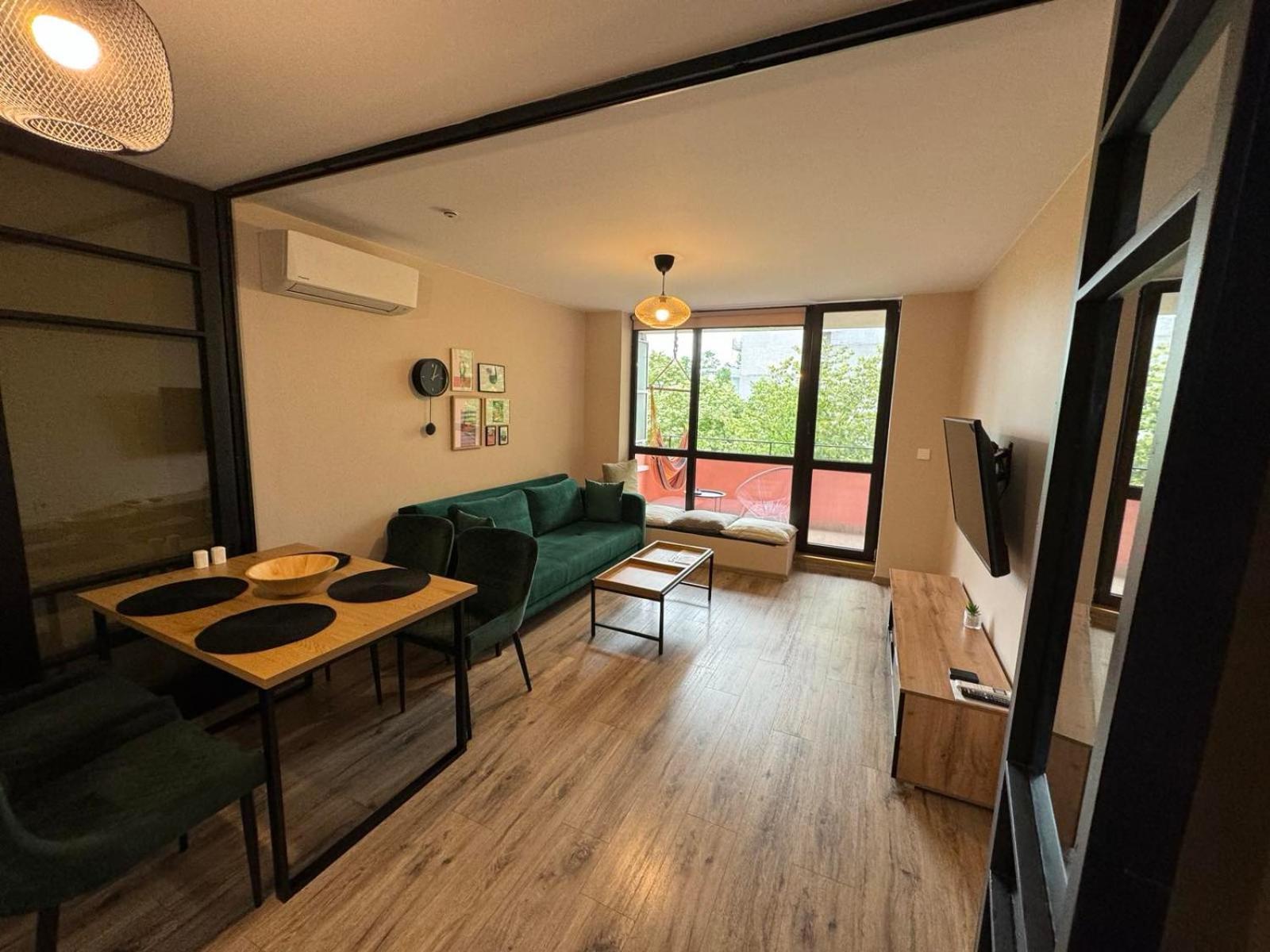 Lovely 1 Bedroom Apartment In The Heart Of Varna Luaran gambar